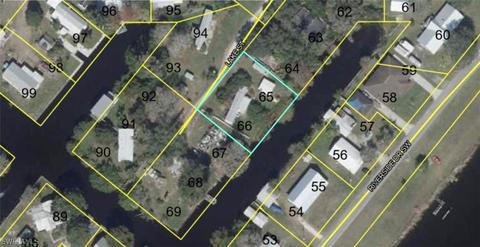 1035 Lake St, Moore Haven, FL 33471