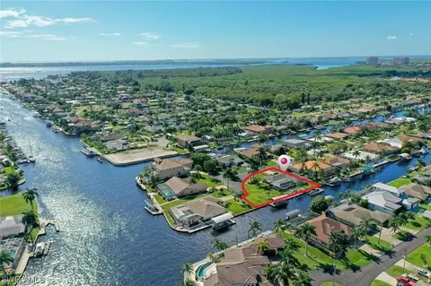 117 SW 54th Ter, Cape Coral, FL 33914