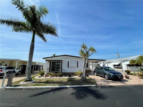 3028 Longview Ln, North Fort Myers, FL 33917