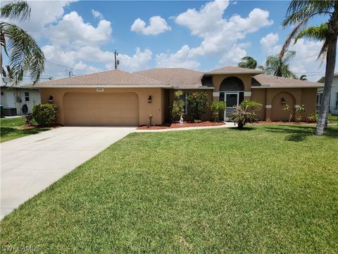 301 SE 19th Ln, Cape Coral, FL 33990