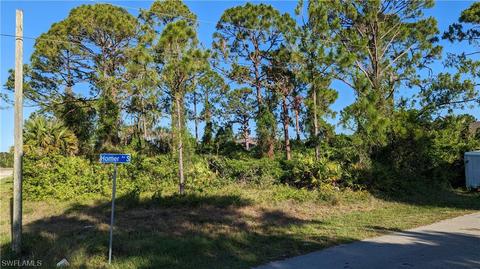 128-130 Homer Ave S, Lehigh Acres, FL 33973