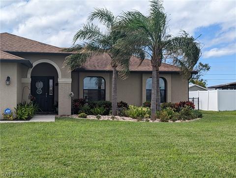 238 NE 10th Pl, Cape Coral, FL 33909