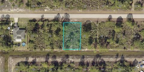 1070 Grove St E, Lehigh Acres, FL 33974