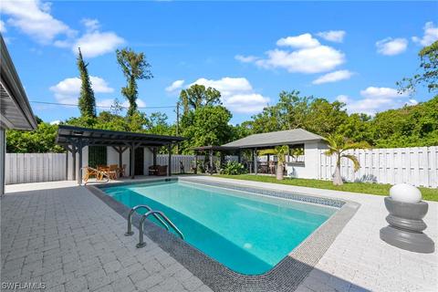 321 Greenwood Ave, Lehigh Acres, FL 33936