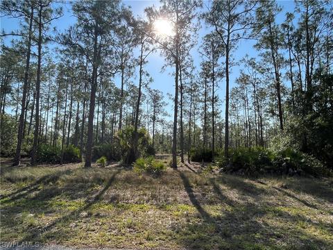 1320 Broadway Ave, Lehigh Acres, FL 33972