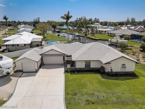 1315 Harbor View Dr, North Fort Myers, FL 33917
