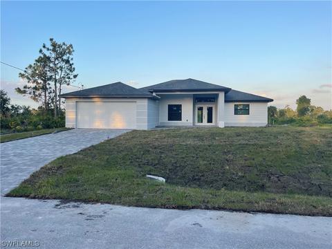 1208 Edison Ave, Lehigh Acres, FL 33972