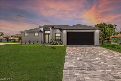 1820 Coral Point Dr, Cape Coral, FL 33990