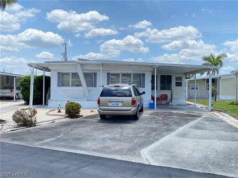 186 Overland Trl, North Fort Myers, FL 33917