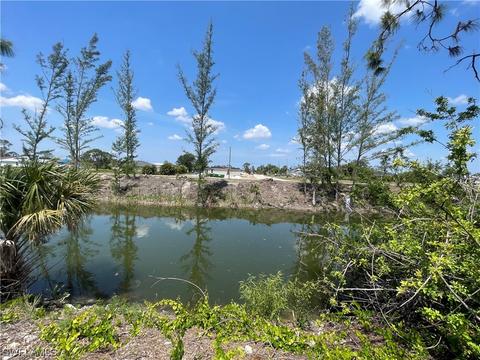 3540 NE 17th Pl, Cape Coral, FL 33909