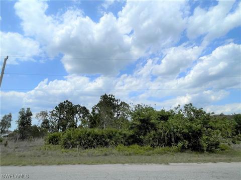 1255 Songbird St, Fort Myers, FL 33913