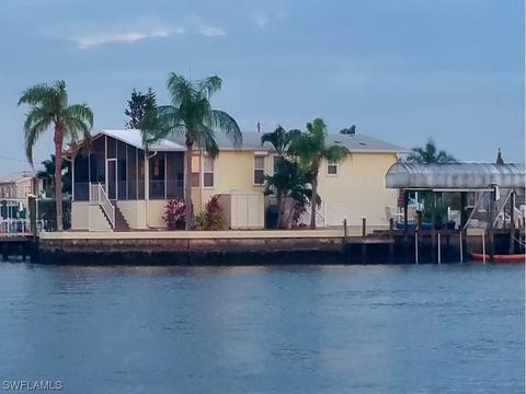 71 Nancy Ln, Fort Myers Beach, FL 33931