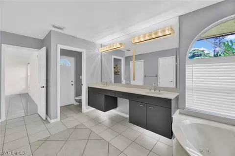 4993 Berkeley Dr, Naples, FL 34112 photo 21