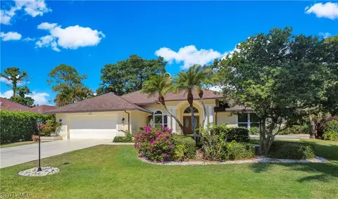 4993 Berkeley Dr, Naples, FL 34112 photo 2