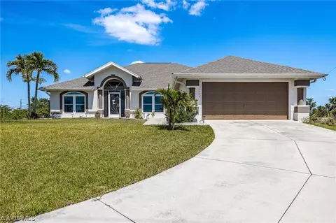 1729 NE 18th Pl, Cape Coral, FL 33909