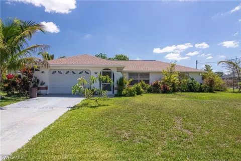 518 Mcarthur Ave, Lehigh Acres, FL 33936