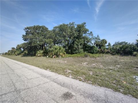 Argosy Rd, Labelle, FL 33935