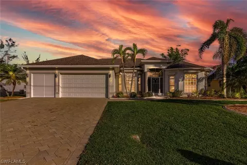 317 SE 23rd Ter, Cape Coral, FL 33990