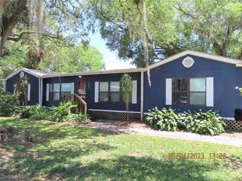 1080 Copeland Drymond Dr, Moore Haven, FL 33471