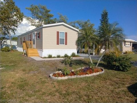 132 Cape Sable Dr, Naples, FL 34104 photo 2