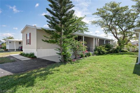 132 Cape Sable Dr, Naples, FL 34104 photo 4