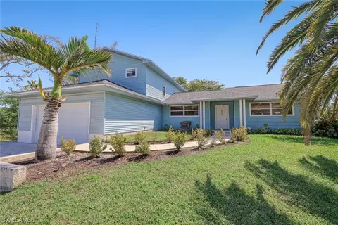 422 Seaworthy Rd, North Fort Myers, FL 33903