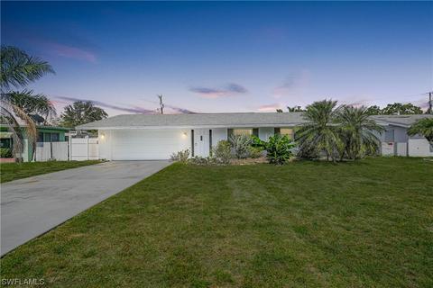 1269 Sabal Gardens Dr, North Fort Myers, FL 33903