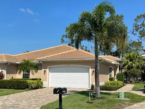 12671 Fox Ridge Dr, Bonita Springs, FL 34135
