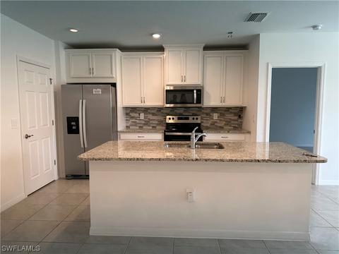 4142 Bloomfield St, Fort Myers, FL 33916
