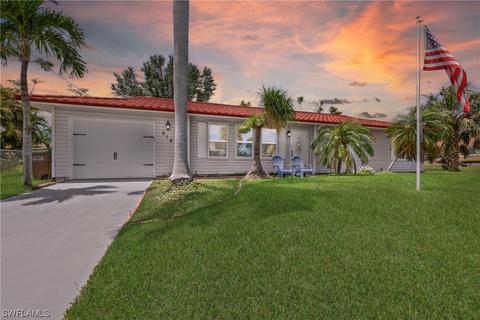 914 NE 2nd Ave, Cape Coral, FL 33909