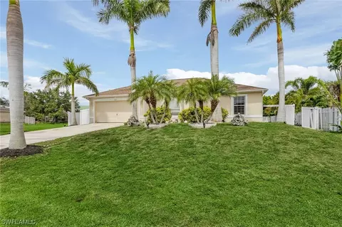 1422 NE 7th Pl, Cape Coral, FL 33909