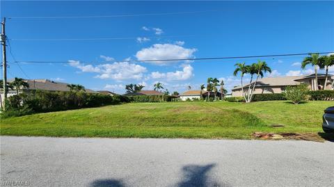 2823 SW 29th Ct, Cape Coral, FL 33914