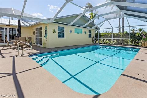 7346 Tropical Ln, Bokeelia, FL 33922