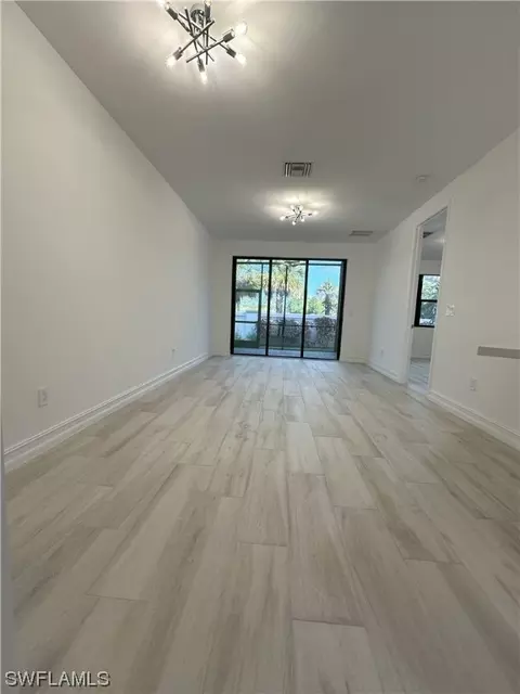 7464 Rockefeller Dr, Naples, FL 34119 photo 3