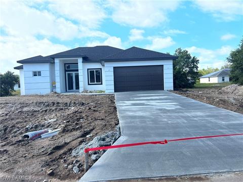 2805 50th St SW, Lehigh Acres, FL 33976
