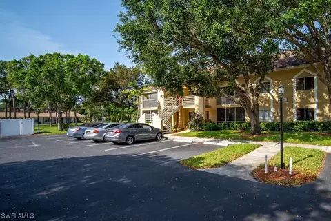 3180 Seasons Way #911, Estero, FL 33928