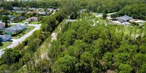 25607 Busy Bee Dr, Bonita Springs, FL 34135