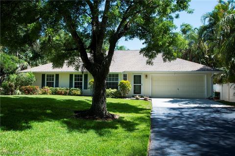5826 Dogwood Way, Naples, FL 34116