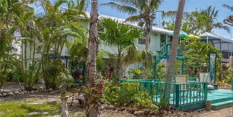 2702 Sanibel Blvd, Saint James City, FL 33956