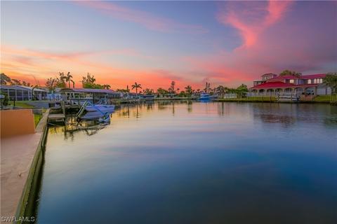1902 SE 45th St, Cape Coral, FL 33904