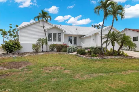 1067 Sand Castle Rd, Sanibel, FL 33957