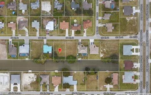 622 SE 4th St, Cape Coral, FL 33990