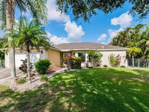 132 NE 24th Ave, Cape Coral, FL 33909