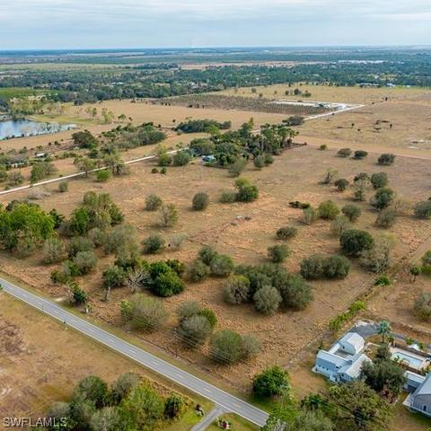 4155 A Fort Denaud Rd, Labelle, FL 33935
