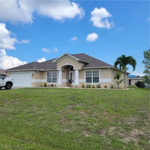 17 NW 1st Way, Cape Coral, FL 33993