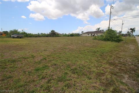 904 NW 3rd Ave, Cape Coral, FL 33993