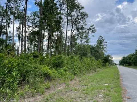 1808 Robert Ave, Lehigh Acres, FL 33972