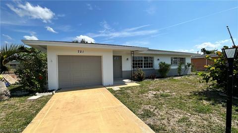 721 Sesame Ct, Cape Coral, FL 33904
