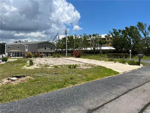 310 Rosa Lee Ave, Fort Myers, FL 33908
