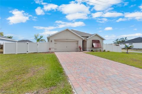 610 NW 3rd Ter, Cape Coral, FL 33993